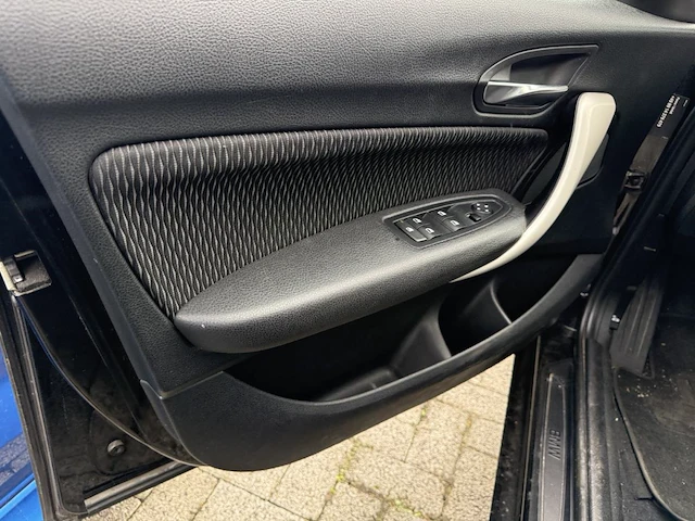 Bmw 116 hatch (f20 lci), 2015 - afbeelding 24 van  27