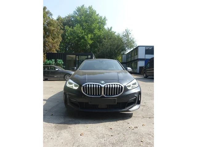 Bmw 116i a - afbeelding 12 van  19
