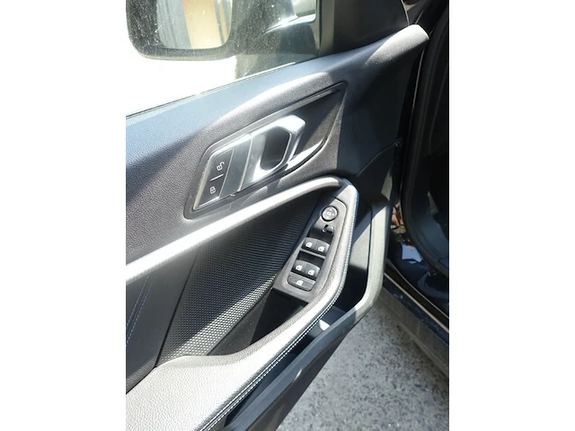 Bmw 116i a - afbeelding 17 van  19