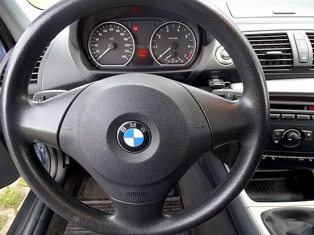 Bmw 116i, l-831-jd - afbeelding 32 van  49