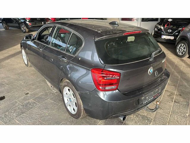 Bmw 116i personenauto - afbeelding 29 van  33