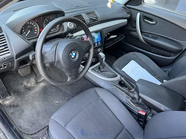 Bmw 118d - 2010 - afbeelding 11 van  13