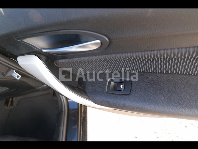 Bmw 118.i auto - afbeelding 15 van  68