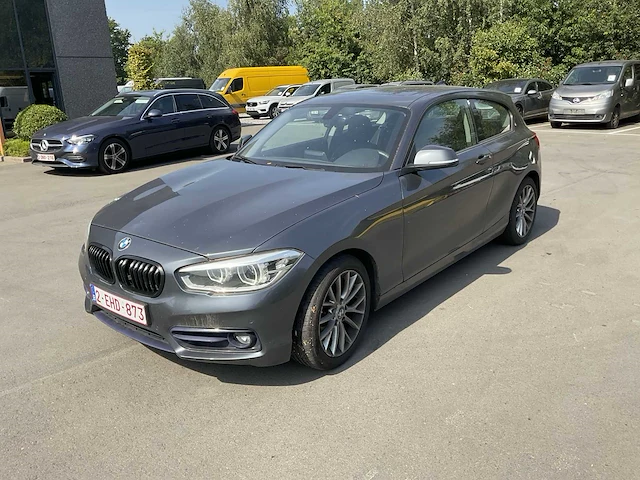 Bmw 120d xdrive personenauto - afbeelding 1 van  12