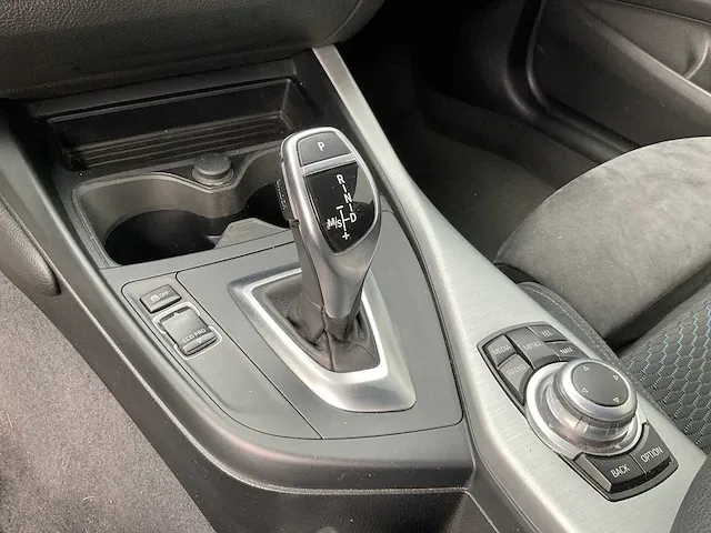 Bmw 240im - afbeelding 10 van  23