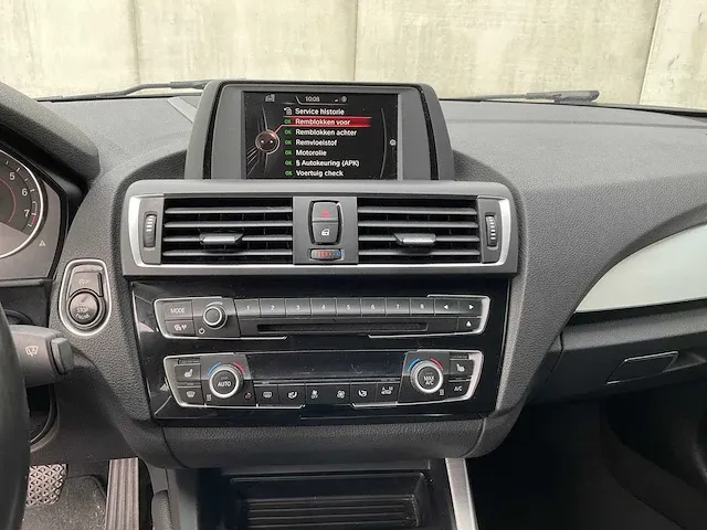 Bmw 240im - afbeelding 11 van  23