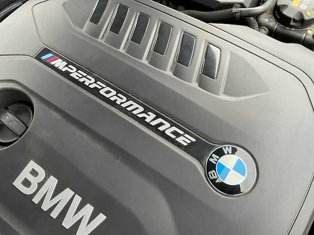Bmw 240im - afbeelding 13 van  23