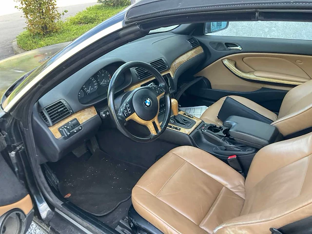 Bmw 3 cabriolet personenauto - afbeelding 11 van  12