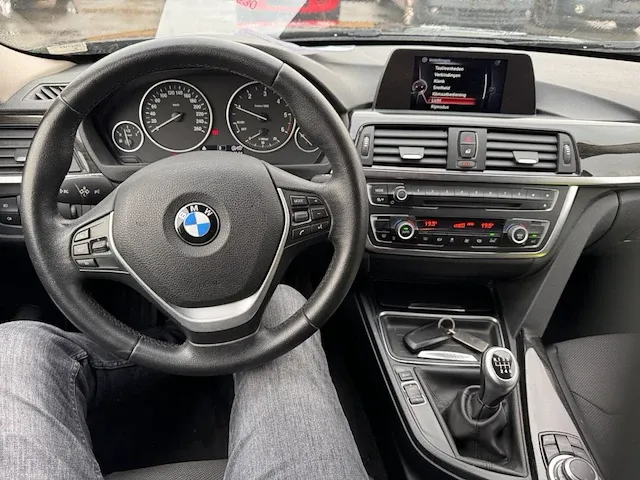 Bmw 3 sw (f31) 318 d blueperformance 136, 2015 - afbeelding 31 van  31