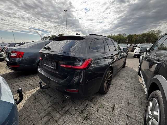 Bmw 3 sw (g21) 320ias opf 184 at,2020 - afbeelding 18 van  23