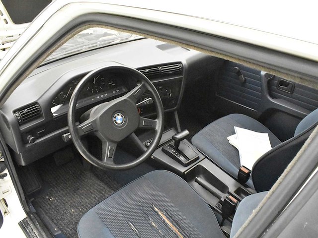 Bmw 316 e30 - afbeelding 10 van  32