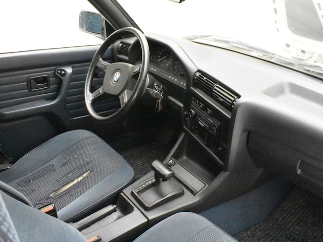 Bmw 316 e30 - afbeelding 19 van  32