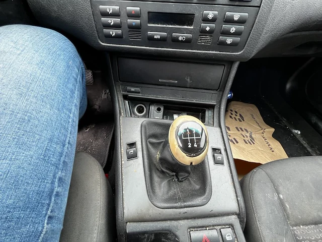Bmw 318, 2005 - afbeelding 30 van  30