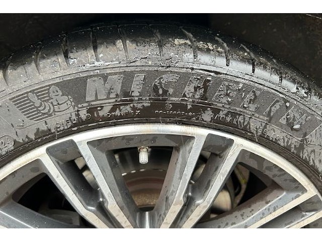 Bmw 318 d - afbeelding 10 van  27