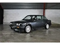 Bmw 318 is (e30) 1.8 benzine handleiding - oldtimer - afbeelding 1 van  33