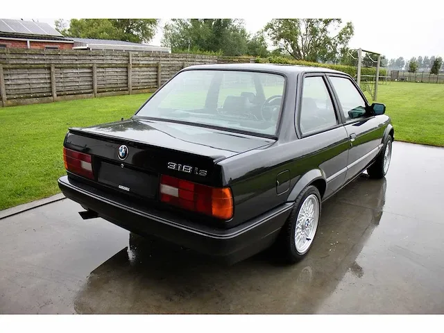 Bmw 318 is (e30) 1.8 benzine handleiding - oldtimer - afbeelding 20 van  33