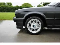 Bmw 318 is (e30) 1.8 benzine handleiding - oldtimer - afbeelding 24 van  33