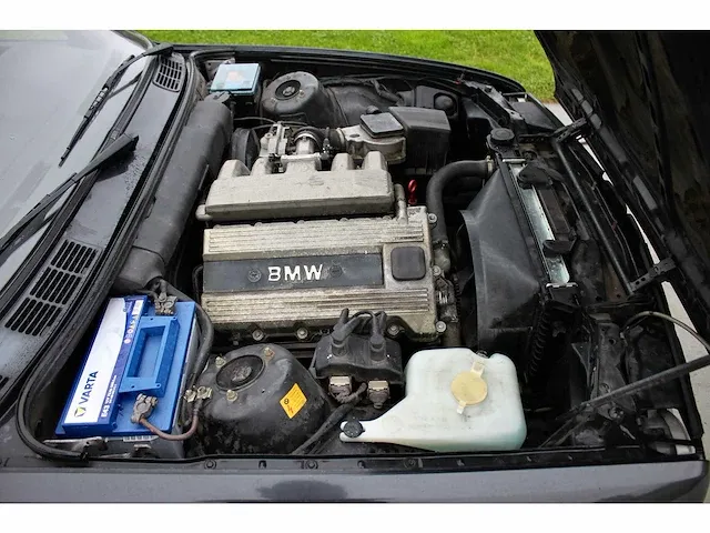 Bmw 318 is (e30) 1.8 benzine handleiding - oldtimer - afbeelding 27 van  33