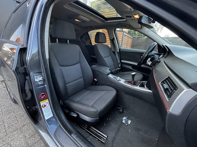 Bmw 318d, 2006 - afbeelding 26 van  49