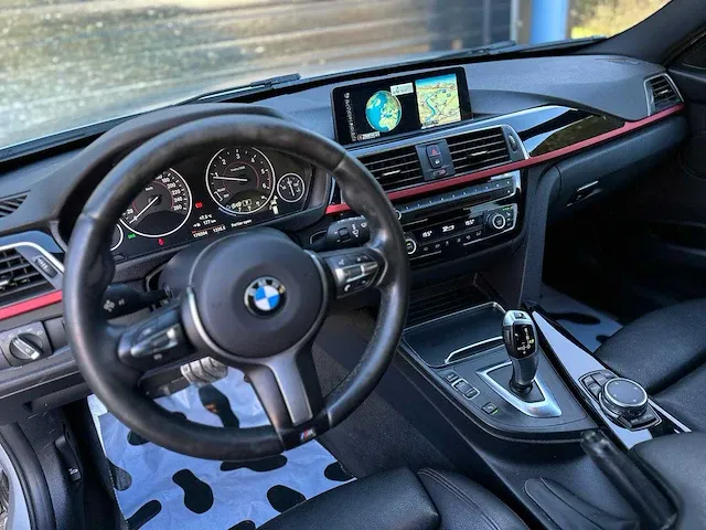 Bmw 318d, 2015 - afbeelding 13 van  16