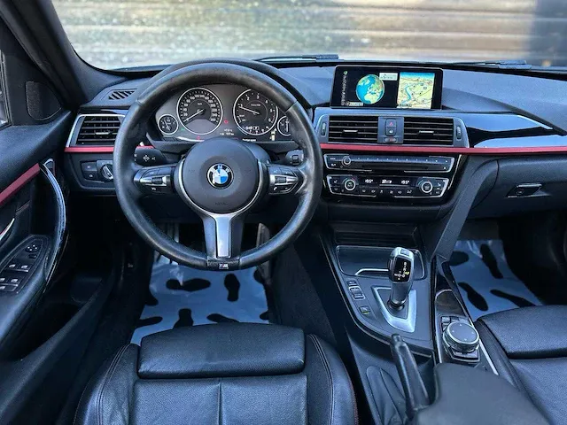 Bmw 318d, 2015 - afbeelding 14 van  16