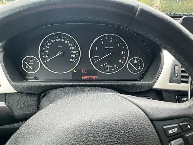 Bmw 318d gt - 2015 - afbeelding 5 van  29