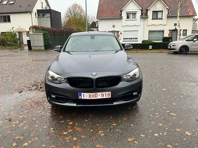 Bmw 318d gt - 2015 - afbeelding 12 van  29