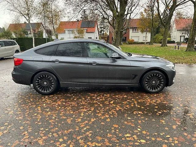 Bmw 318d gt - 2015 - afbeelding 24 van  29
