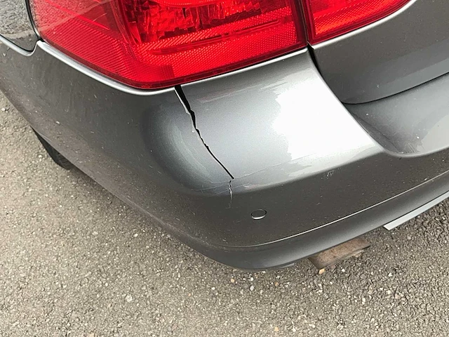 Bmw 318d personenauto - afbeelding 12 van  12