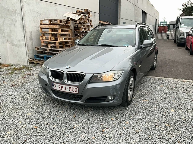 Bmw 318d personenauto - afbeelding 1 van  12