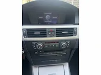 Bmw 318d uit 2010 - afbeelding 2 van  12