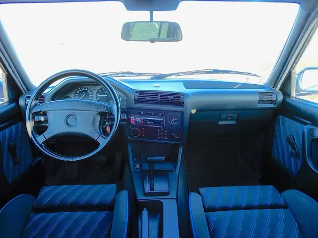 Bmw 318i automatic touring, p-547-jn - afbeelding 21 van  22