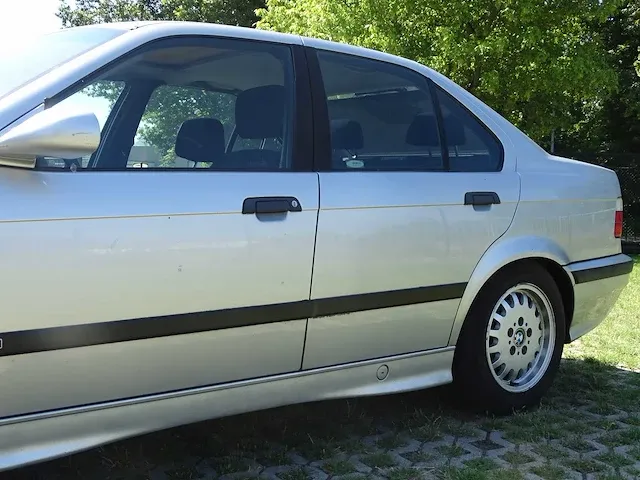 Bmw 318i automatic, zt-50-dx - afbeelding 3 van  53