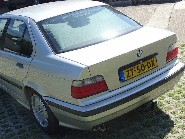 Bmw 318i automatic, zt-50-dx - afbeelding 4 van  53