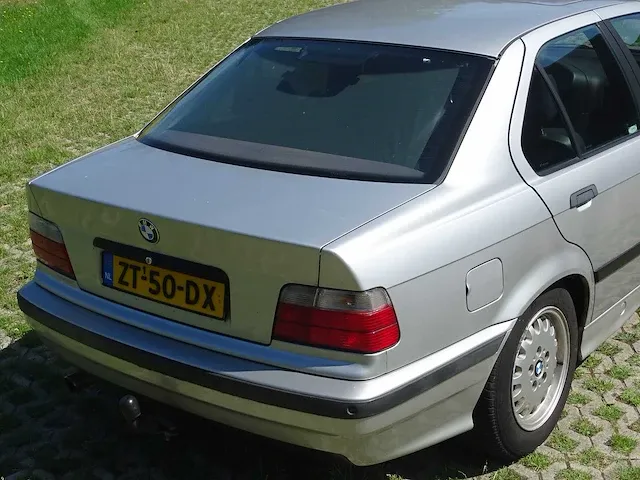 Bmw 318i automatic, zt-50-dx - afbeelding 6 van  53