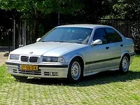 Bmw 318i automatic, zt-50-dx - afbeelding 1 van  53