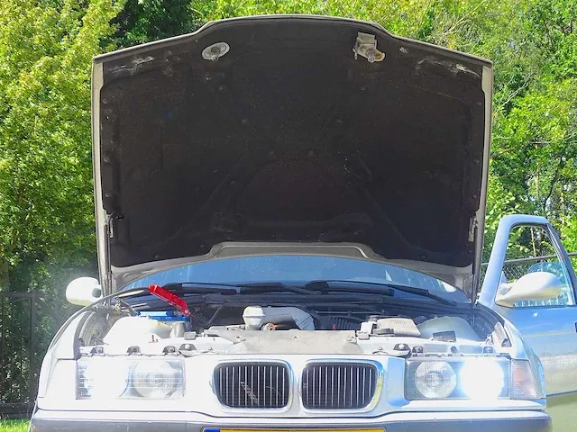 Bmw 318i automatic, zt-50-dx - afbeelding 39 van  53