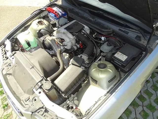 Bmw 318i automatic, zt-50-dx - afbeelding 40 van  53