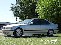 Bmw 318i automatic, zt-50-dx - afbeelding 12 van  53