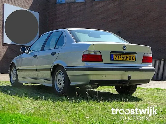 Bmw 318i automatic, zt-50-dx - afbeelding 23 van  53