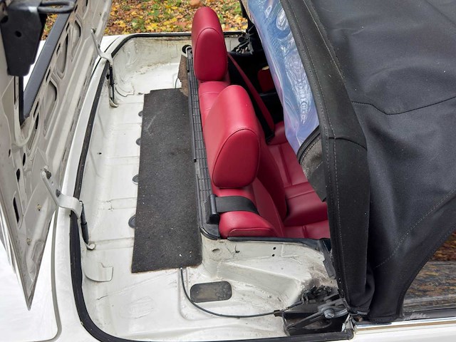 Bmw 320 i cabriolet e 30 vintage auto's > 15 - afbeelding 10 van  35