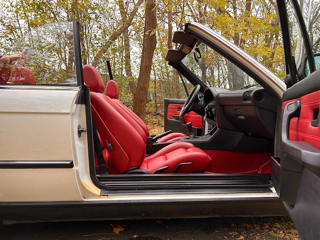 Bmw 320 i cabriolet e 30 vintage auto's > 15 - afbeelding 15 van  35