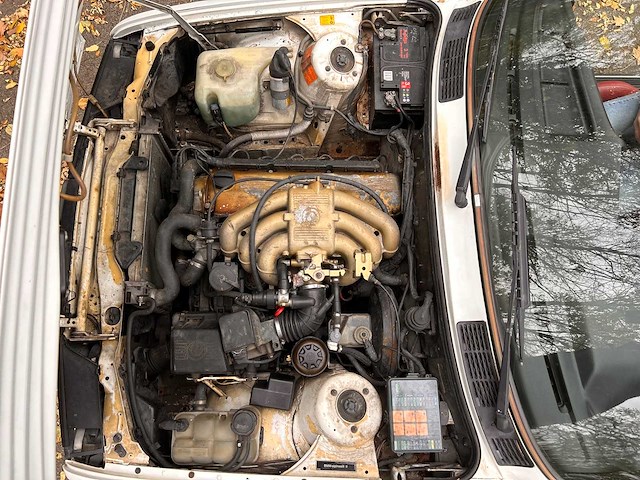 Bmw 320 i cabriolet e 30 vintage auto's > 15 - afbeelding 19 van  35