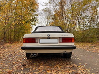 Bmw 320 i cabriolet e 30 vintage auto's > 15 - afbeelding 30 van  35