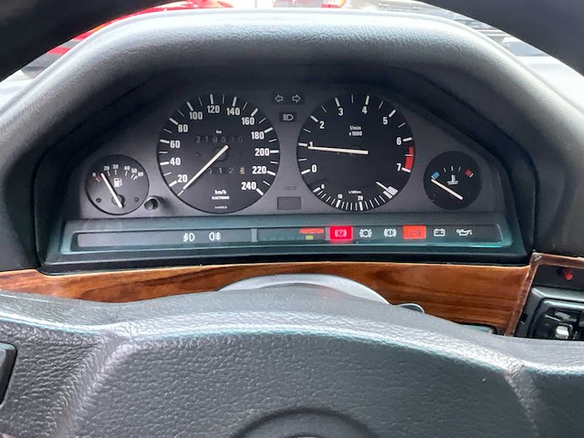 Bmw 320 i - afbeelding 8 van  51