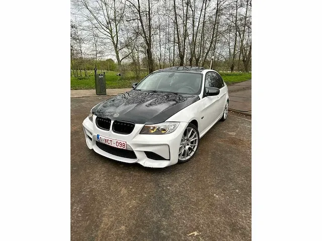 Bmw 320d , 2010 - afbeelding 1 van  31