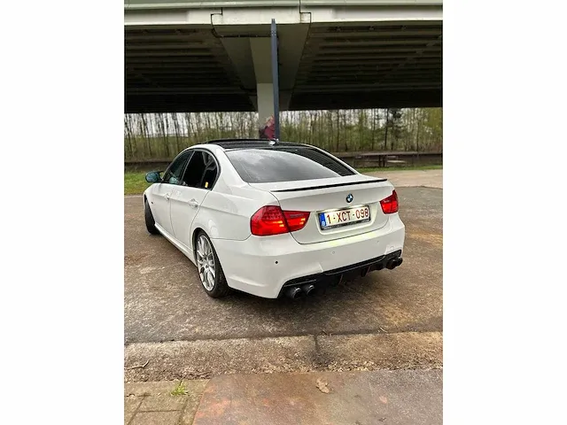 Bmw 320d , 2010 - afbeelding 27 van  31