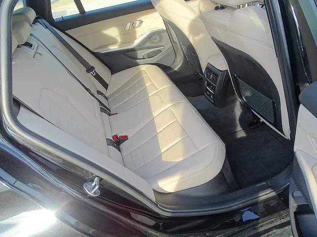 Bmw 320d touring - afbeelding 15 van  50