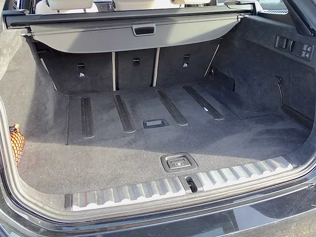 Bmw 320d touring - afbeelding 18 van  50