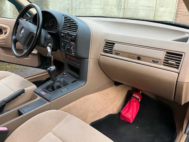 Bmw 320i - 1994 - afbeelding 10 van  31